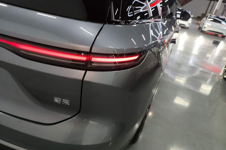 Used Nio ES8 2024 75 kWh Right Rear Taillight