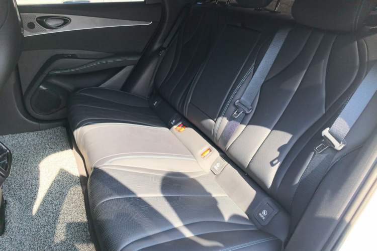 Used BYD Seal 06 New Energy 2025 DM-i Smart Drive 80KM Prestige Model
