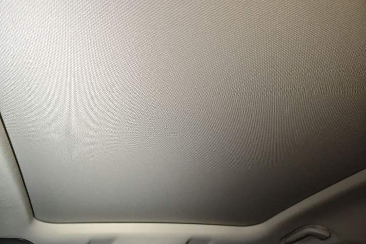 Used Wey VV6 2018 2.0T Two-Wheel-Drive Ultra-Luxury Version China V Standard