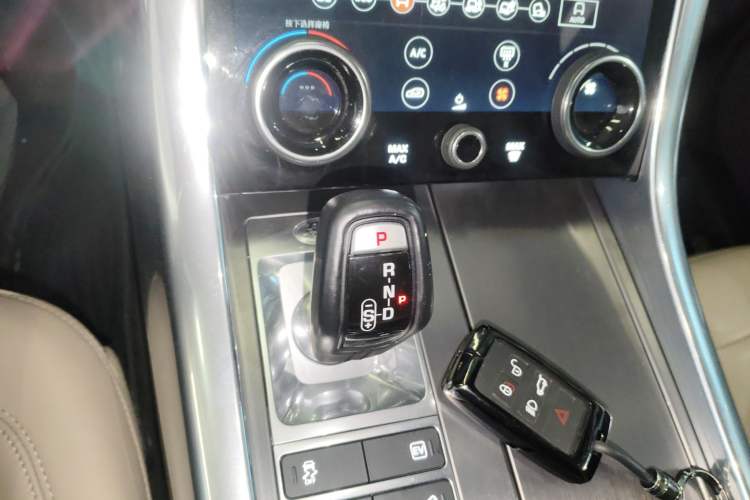 Used Land Rover Range SportNew Energy 2021 P400e SE Gear Lever