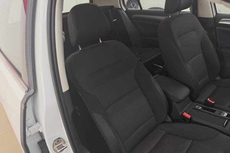 Used Volkswagen Golf 2020 280TSI DSG Comfort Version
