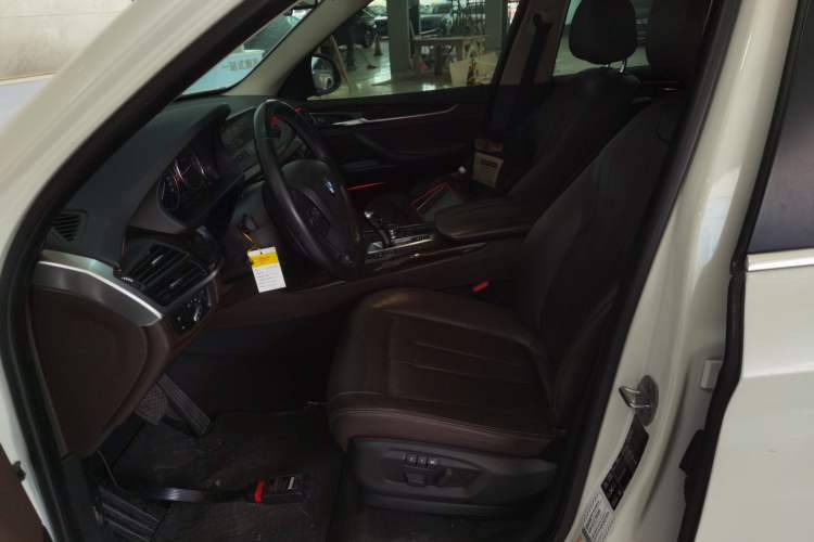 Used BMW X5 2015 xDrive28i