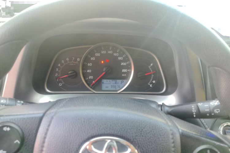 Used Toyota RAV4 2016 2.0L CVT Two-Wheel Drive Fashion Edition China V Standard Instrument Cluster
