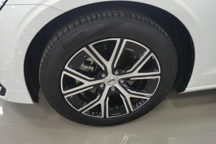 Used Volvo S60 2023 B4 Zhiyi Luxury Edition