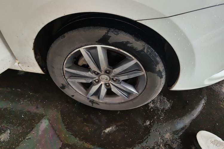 Used CHANGAN Eado 2015 1.6L Manual Luxury Model China IV Standard Right Front Wheel Hub