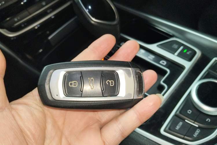 Used Geely Auto Emgrand GT 2017 2.4L Luxury Model Vehicle Key