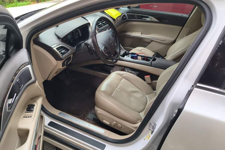 Used Lincoln MKZ 2014 2.0T Luxury Edition Left Front Seat