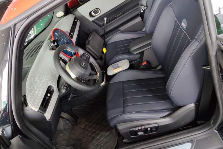 Used MINI MINI 2025 2.0T COOPER S Artist