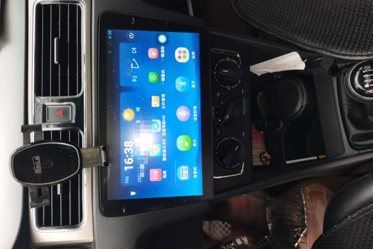 Used Volkswagen Santana 2015 1.6L Manual Comfort Edition Audio And AC Panel