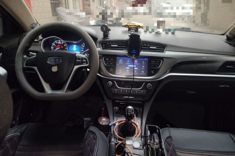 Used Geely Auto Emgrand 2016 Sedan 1.5L Manual Upward Edition Center Console