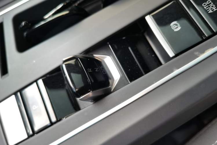 Used Volkswagen Golf 2021 280TSI DSG R-Line Gear Lever