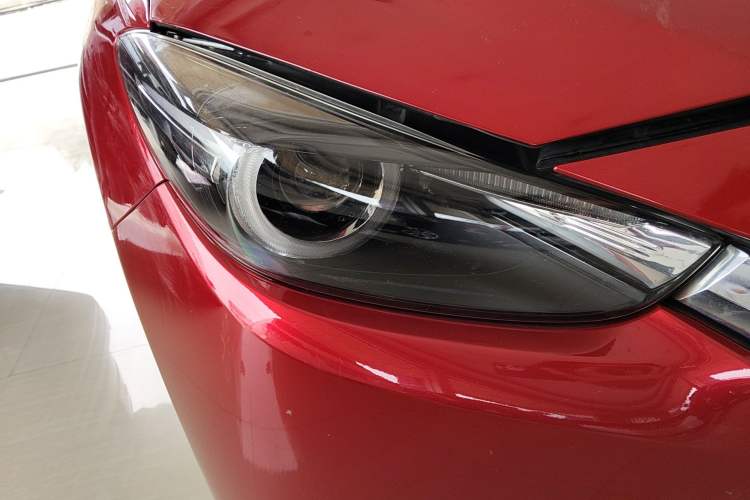 Used Mazda 3 Axela 2017 Sedan 1.5L Automatic Luxury Model China VI Standard