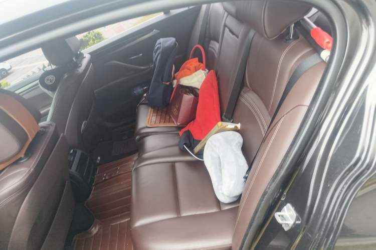 Used BMW 5 Series 2014 525Li Luxury Design Package
