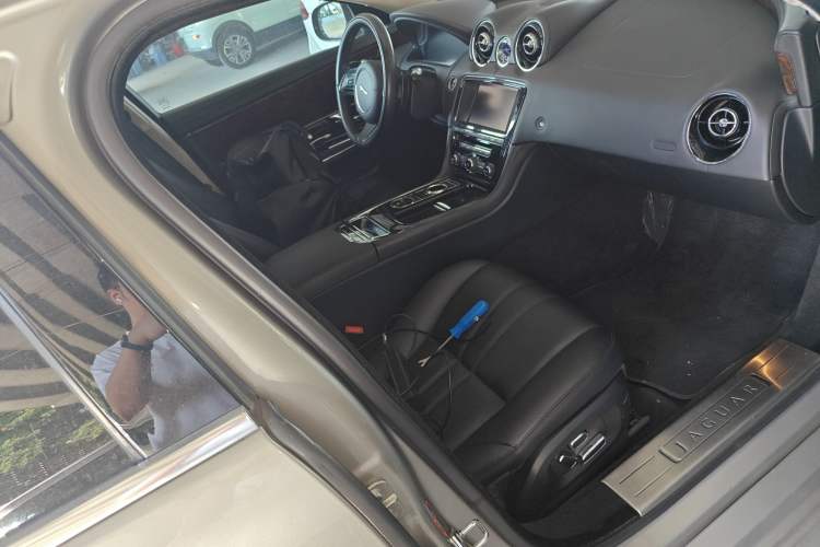 Used Jaguar XJ 2012 XJL 3.0 Panoramic Business Edition