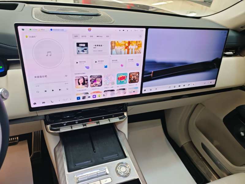 Used Zeekr 9X 2025 Hyper Edition 70kWh — 12