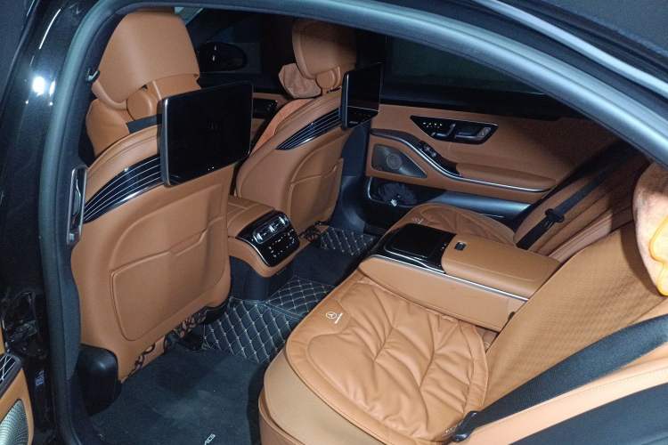 Used Mercedes-Benz S-Class 2024 S 450 L 4MATIC Left Rear Seat