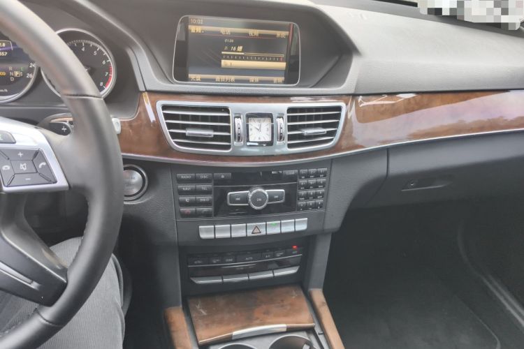 Used Mercedes-Benz E-Class 2015 E 200 L Audio And AC Panel
