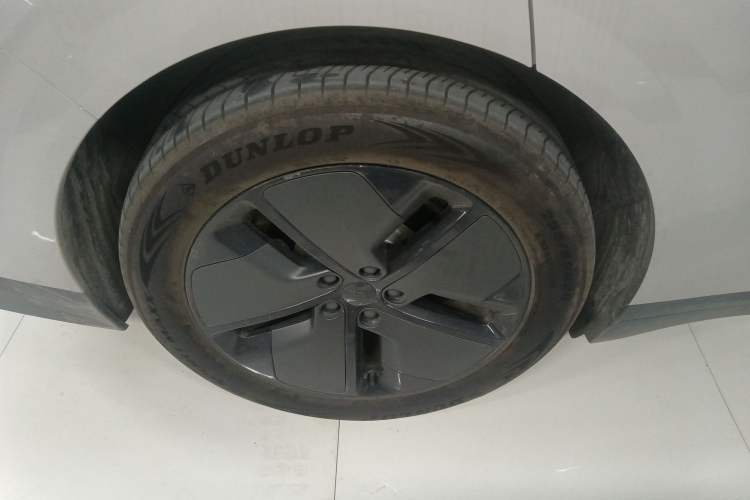 Used Li Auto i6 2025 Model Two-Wheel-Drive Standard Type
