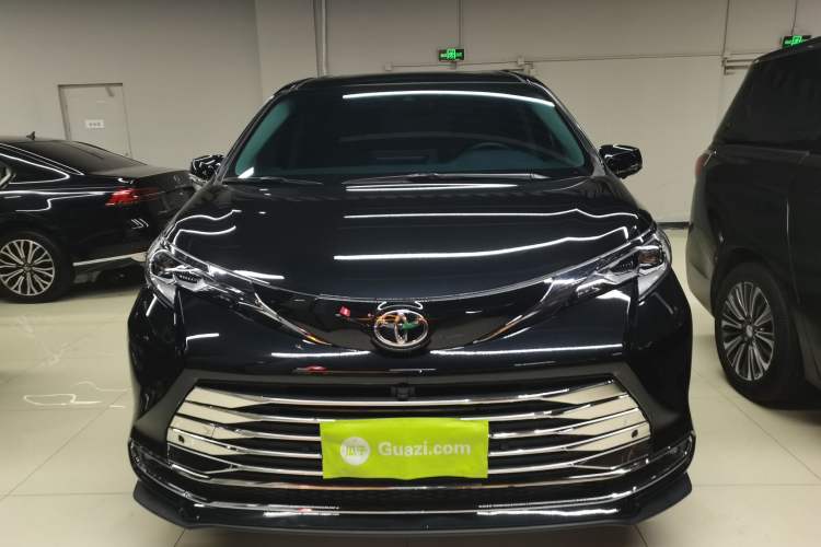 Used Toyota SIENNA 2024 2.5L Hybrid Comfort Edition