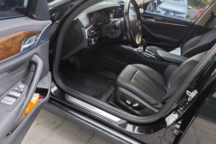 Used BMW 5 Series 2018 525Li Luxury Package Driver Seat