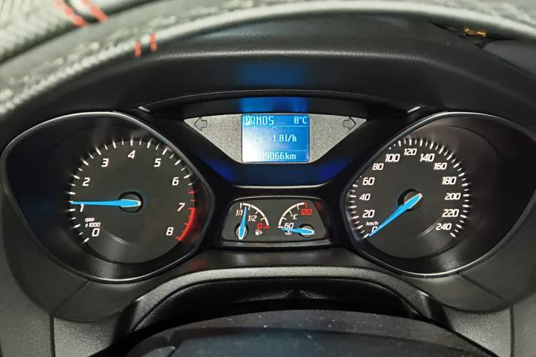 Used Ford Focus 2012 Sedan 1.6L Automatic Fashion Edition
