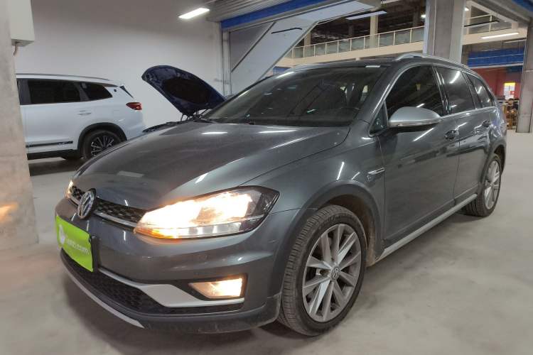 Used Volkswagen Golf 2019 1.8TSI Travel Edition