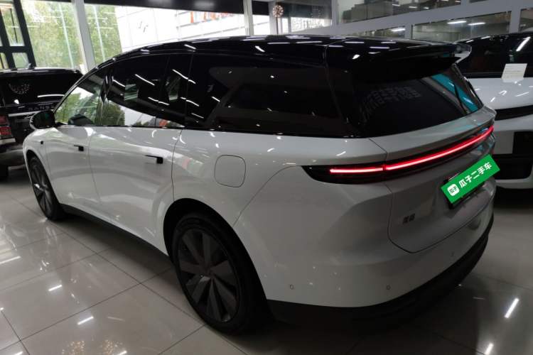 Used Li Auto i8 2025 Model Standard Version Exterior 2