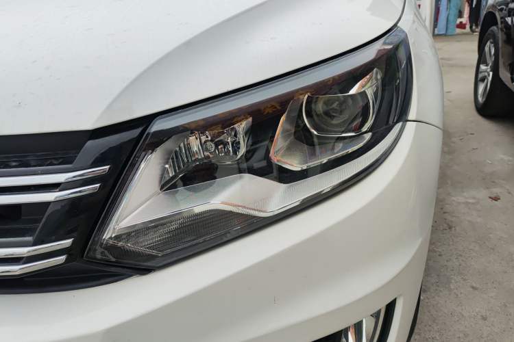 Used Volkswagen Tiguan 2016 300TSI Automatic Two-Wheel Drive Trend Edition Left Front Headlight