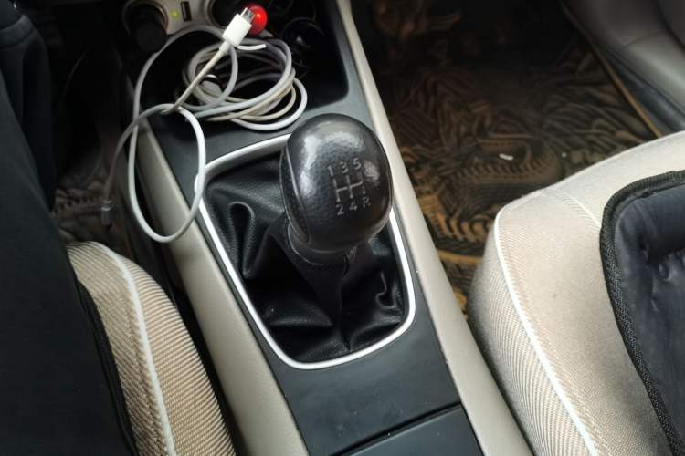 Used Nissan Tiida 2011 1.6L Manual Smart Version