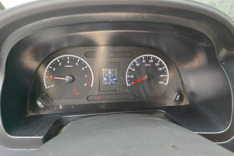 Used FORTHING Lingzhi 2022 M5 1.6L Practical 7-Seater Instrument Cluster