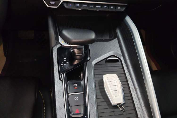 Used Geely Auto Preface 2023 1.5TD Kunlun Edition Gear Lever