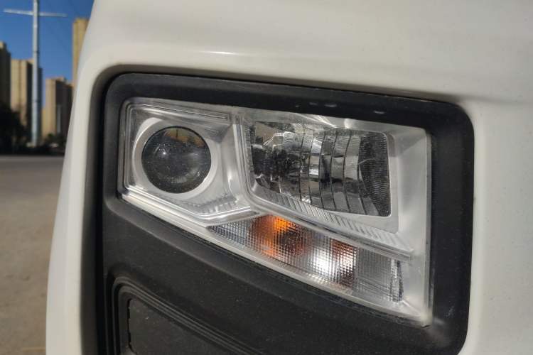 Used Farizon Xingxiang V 2023 V6E Ningde Times 41.86kWh Value Edition
