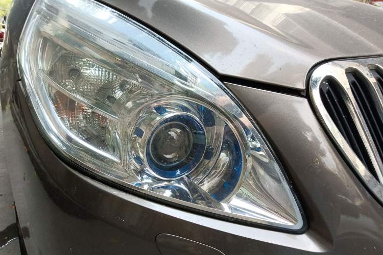 Used Buick GL8 2011 3.0L GT Luxury Business Haoya Edition Right Front Headlight