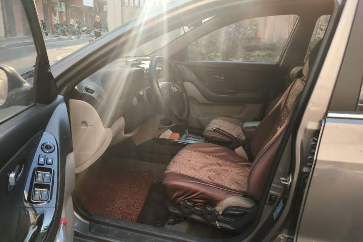 Used Hyundai Celesta 2011 1.6L Automatic Luxury Version
