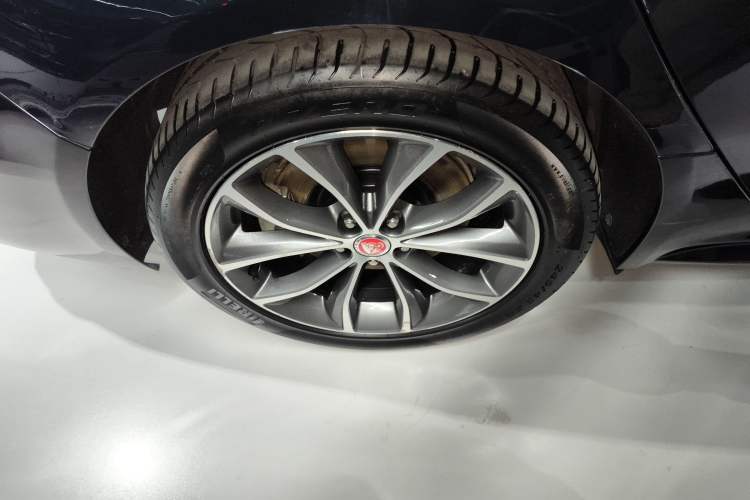 Used Jaguar XFL 2022 XFL 2.0T P250 Two-Wheel-Drive Elite Sport Edition
