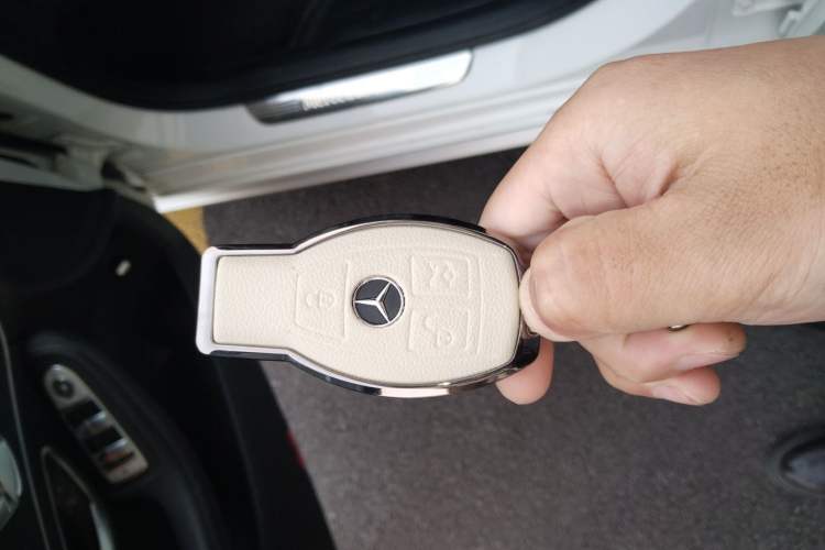 Used Mercedes-Benz C-Class 2018 C 200 L Sport Edition Vehicle Key