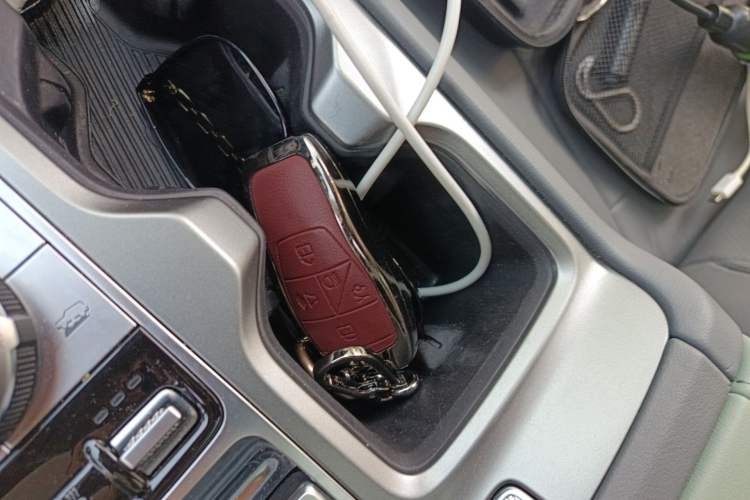 Used BAIC Off-Road BJ40 2024 2.0T All-New Urban Hunter Edition Chivalrous Style
