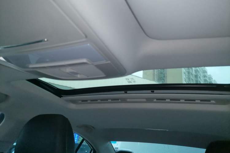 Used Roewe i5 2021 Revised Version 1.5L CVT Diamond Edition
