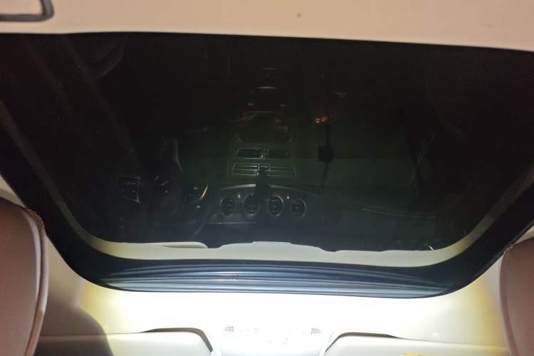 Used Mercedes-Benz E-Class 2020 Restyled E 300 L Exclusive Edition Headliner