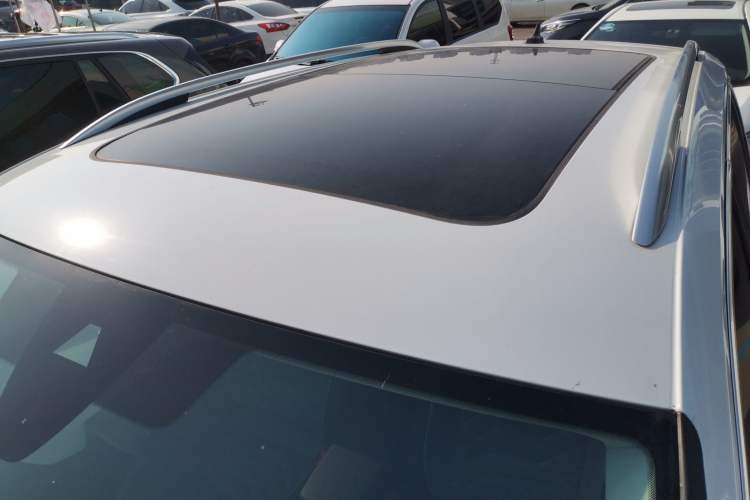 Used Volkswagen Tayron 2023 300TSI Two-Wheel-Drive Luxury Plus Advanced Edition
