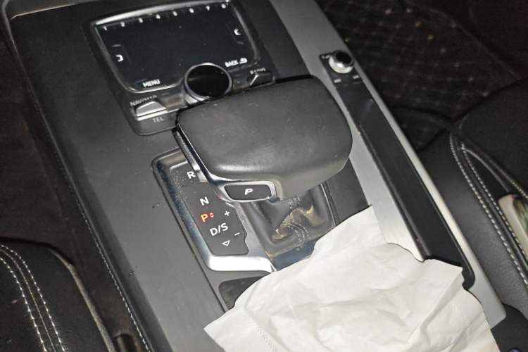 Used Audi Q5L 2020 40 TFSI Prestige Fashion Edition Gear Lever