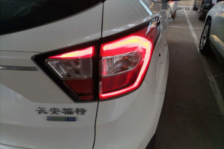 Used Ford Kuga 2019 EcoBoost 180 Two-Wheel-Drive Platinum Edition China VI Standard