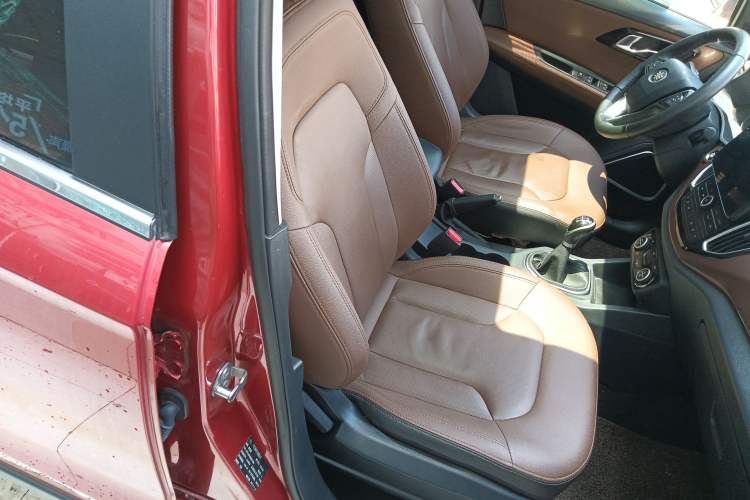 Used FAW Senya R7 2016 1.6L Manual Luxury Version
