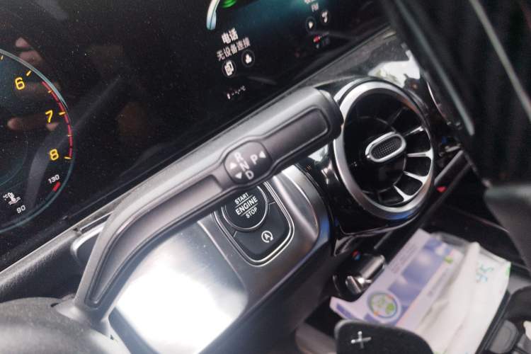 Used Mercedes-Benz GLB 2020 GLB 180 Dynamic Edition Gear Lever