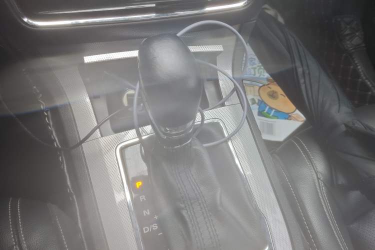 Used Roewe RX5 2016 20T Two-Wheel Drive Automatic Flagship Edition
