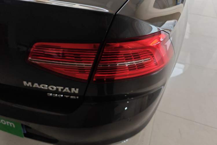 Used Volkswagen Magotan 2017 330TSI DSG Luxury Model
