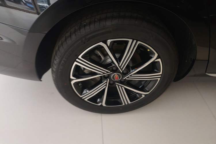 Used Hongqi H5 PHEV 2025 170 Super Hybrid Version Right Rear Wheel Hub