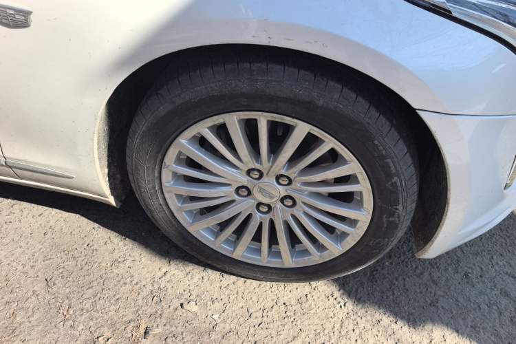 Used Cadillac CT6 2020 28T Elite Edition Right Front Wheel Hub