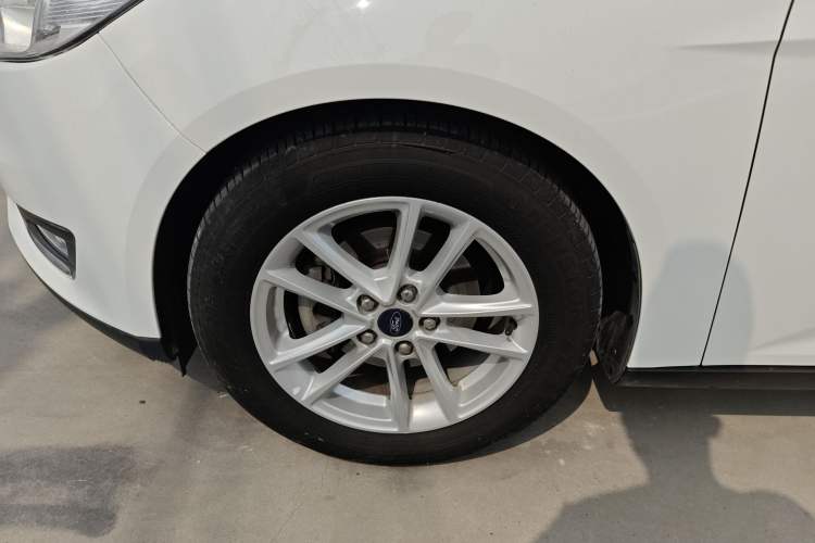 Used Ford Focus 2017 Hatchback EcoBoost 125 Automatic - Ultra-Powerful Style Edition with Smart Drive Features