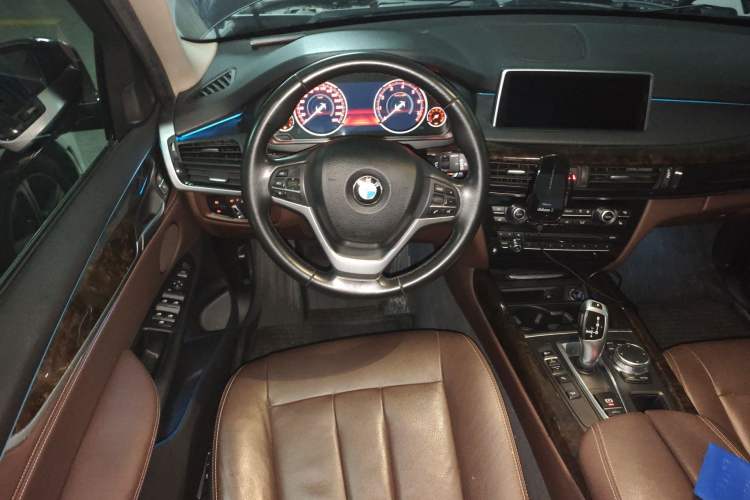 Used BMW X5 2018 xDrive28i Steering Wheel